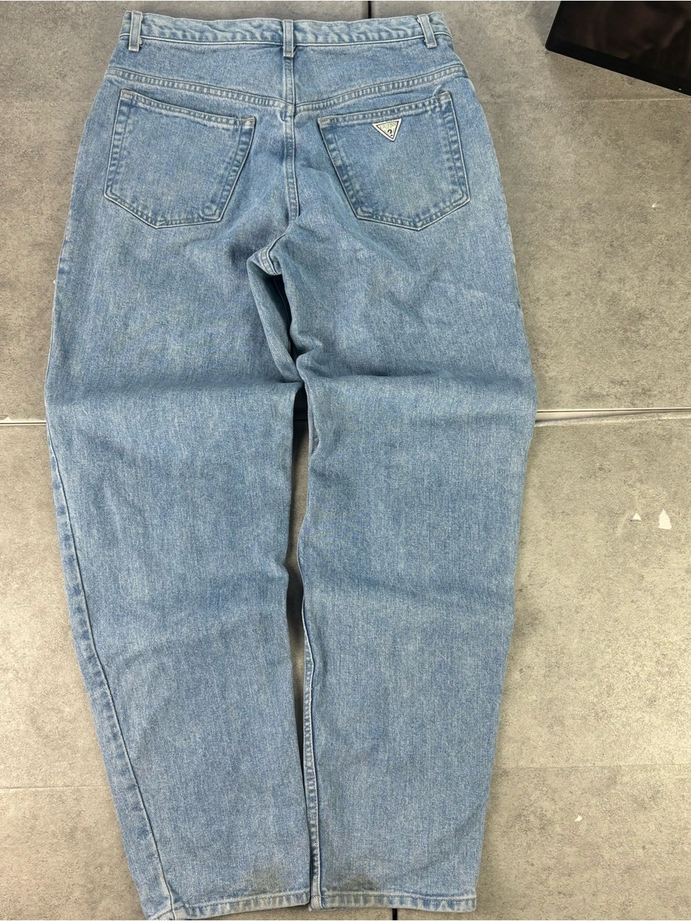 Vintage 90s light wash guess jeans